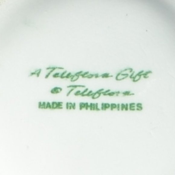 Lemon Teapot by Teleflora Gifts - Picture 8 of 9